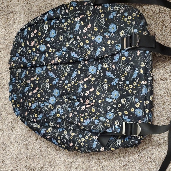 Backpack - Picture 2 of 3